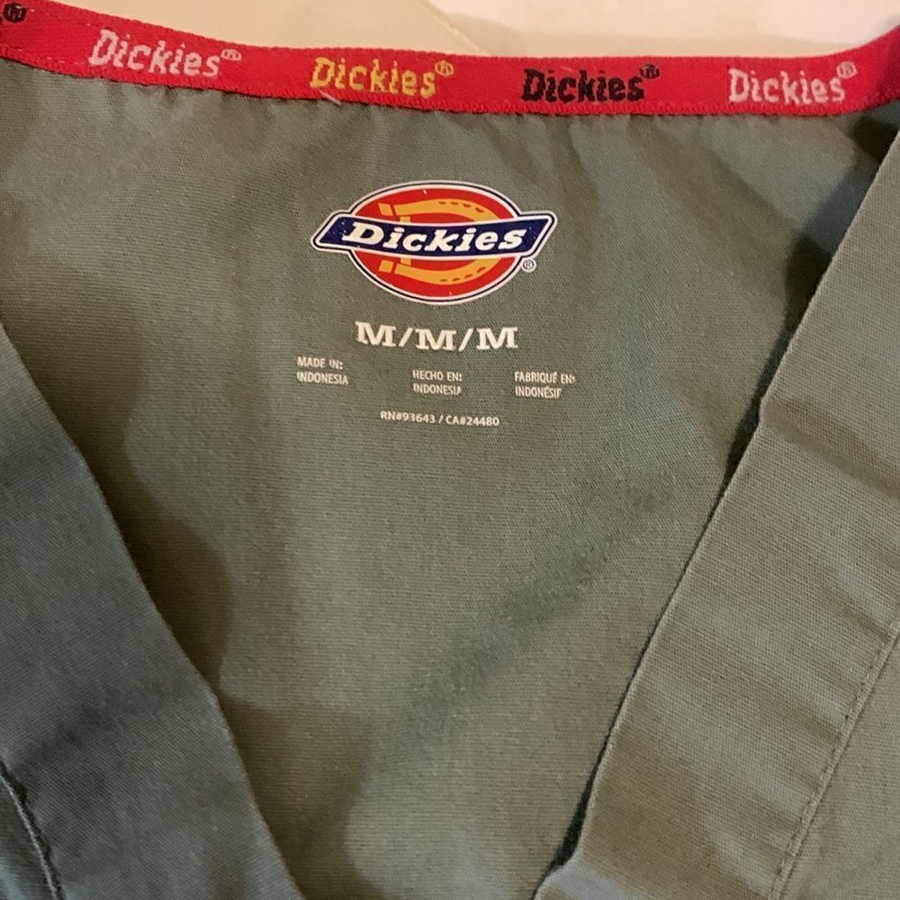 SCRUBS. Top, DICKIES, medium good condition - Picture 2 of 10